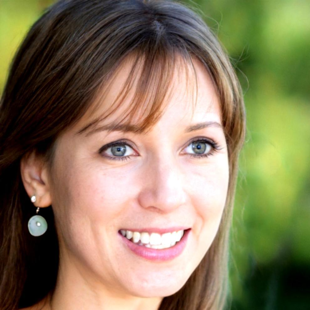 Instructora María González
